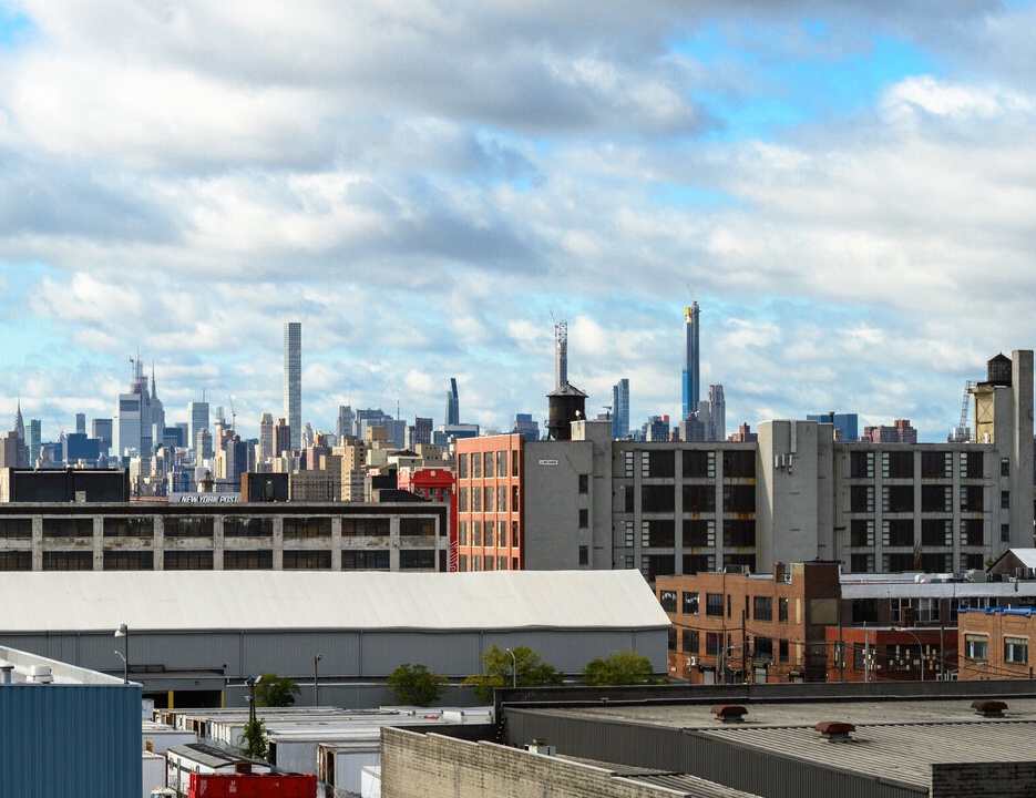 Silvercup Studios North Skyline View